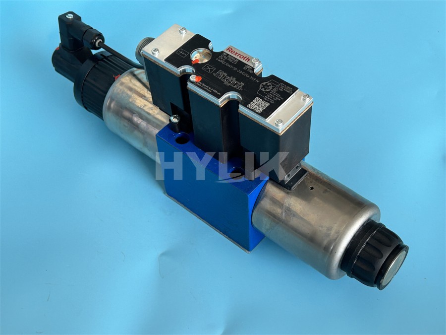 REXROTH力士乐 比例方向阀 R900965185 4WREE10W1-50-2X/G24K31/F1V REXROTH力士乐 比例方向阀 R900965185 4WREE10W1-50-2X/G24K31/F1V